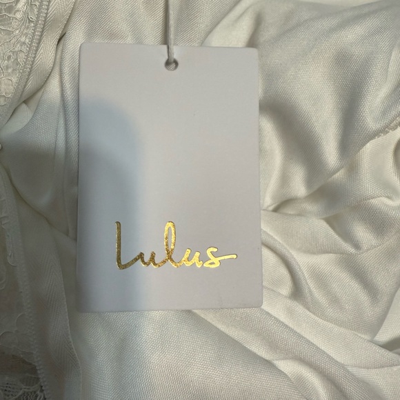 Wedding Dress - Picture 9 of 10